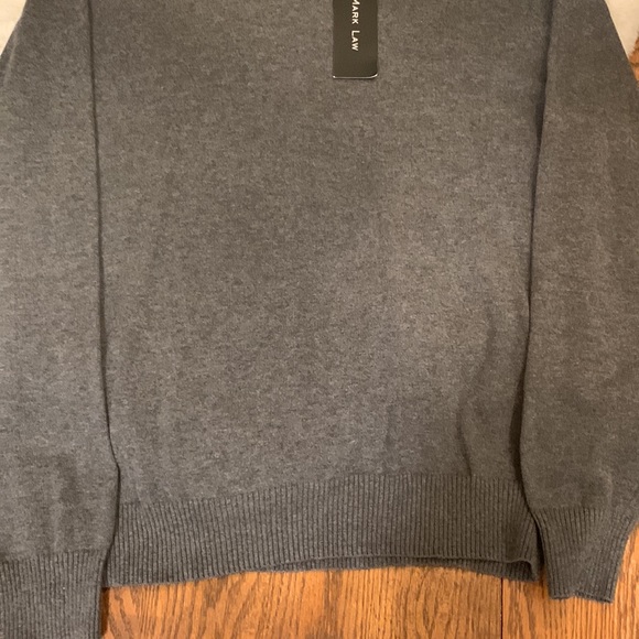 NWT. Men’s sweater - Picture 3 of 4